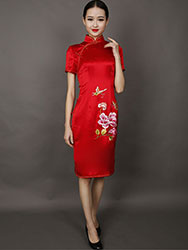 Red silk embroidery short cheongsam